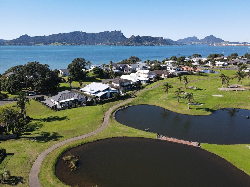15 Barbados Way, One Tree Point, Whangarei - Carousel 1