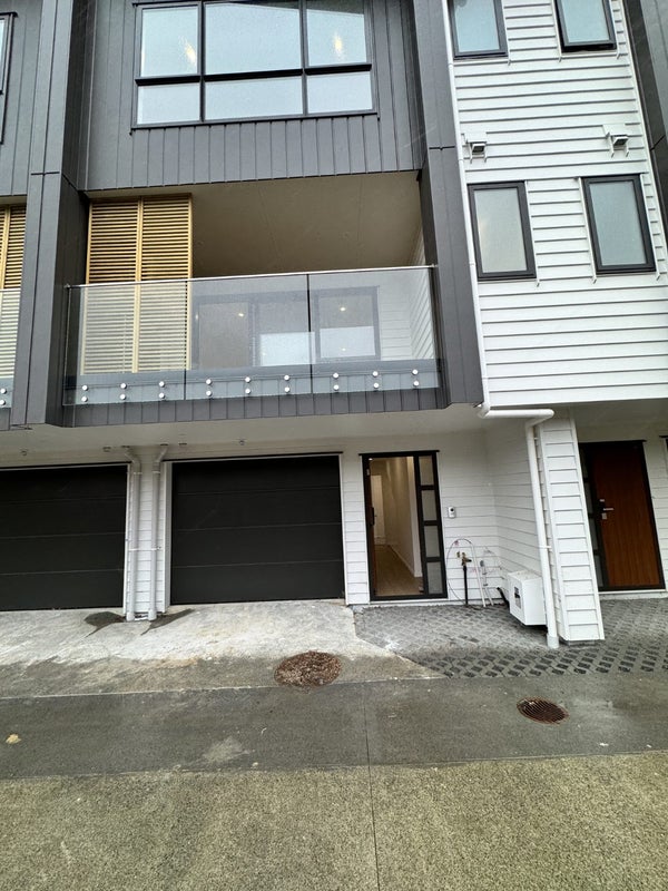 2/119 Gardner Avenue, New Lynn, Auckland - Carousel 10