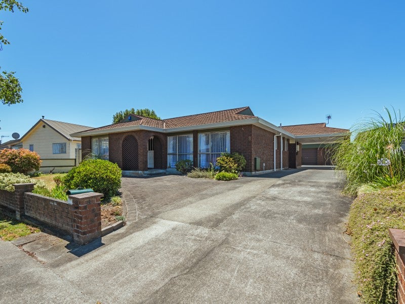 8 Grange Place, Milson, Palmerston North - Carousel 1