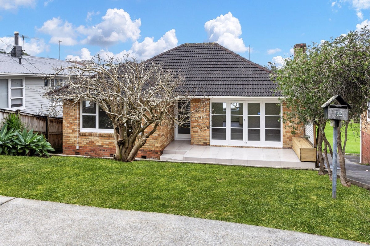 1/16 Subritzky Avenue, Mount Roskill, Auckland - Carousel 1