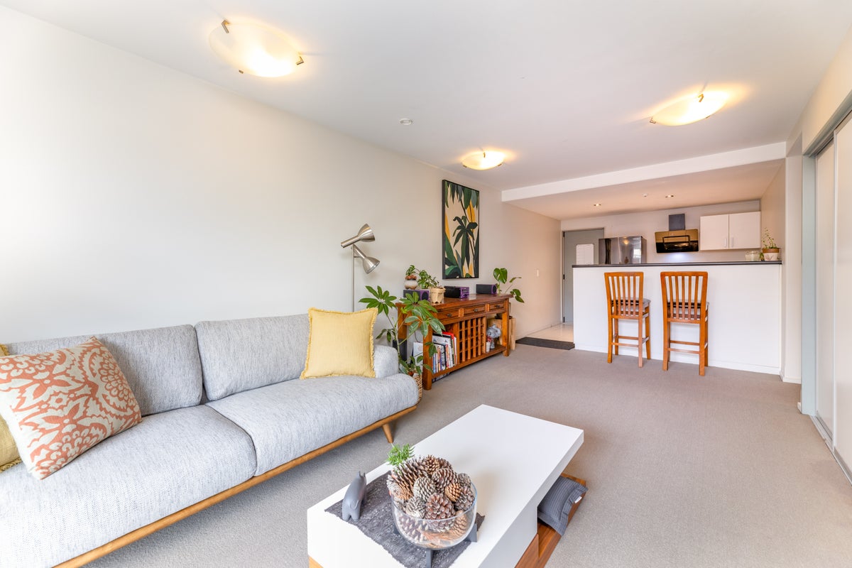 2/14 Brougham Street, Addington, Christchurch - Carousel 2