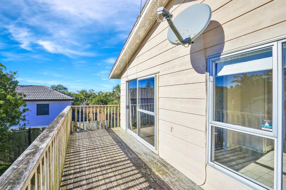 2/10 Waratah Street, Birkenhead, Auckland - Carousel 10