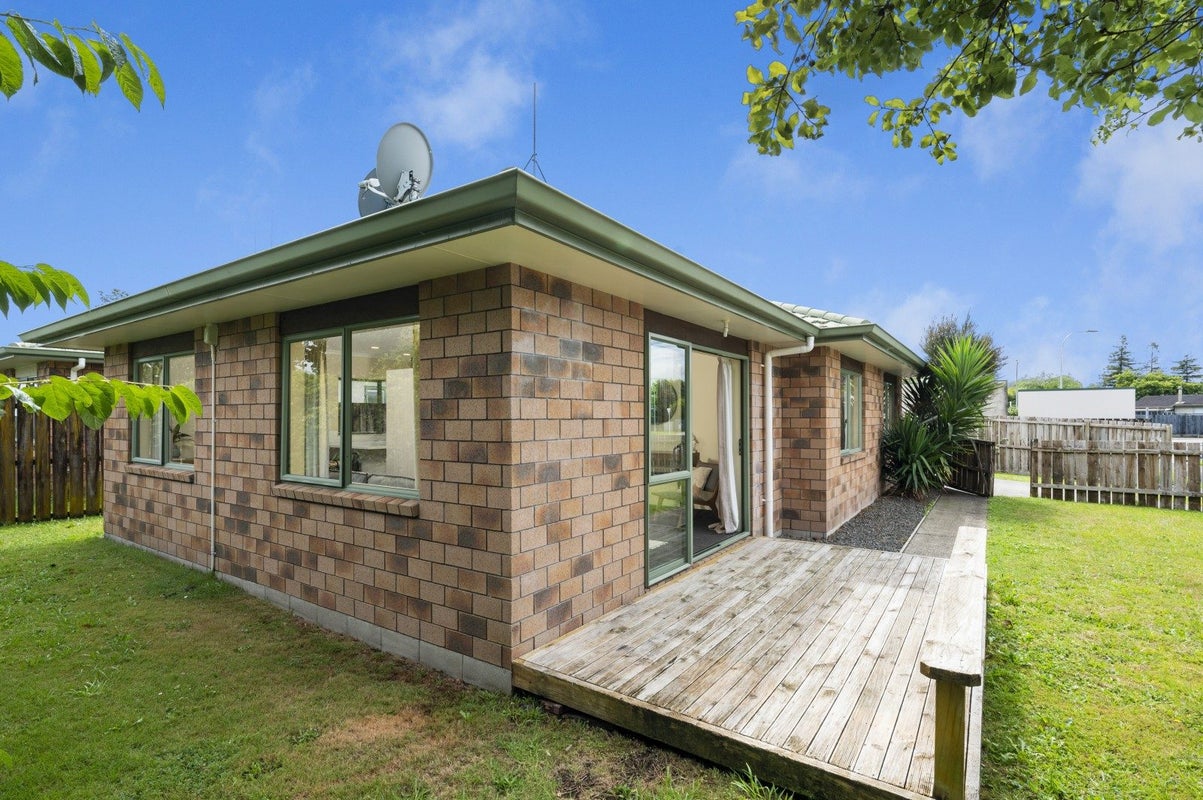 1A Lagoon Place, Poike, Tauranga - Carousel 2