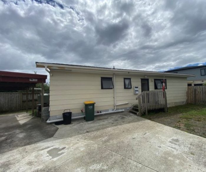 6A Berwyn Avenue, Takanini, Auckland - Carousel 1