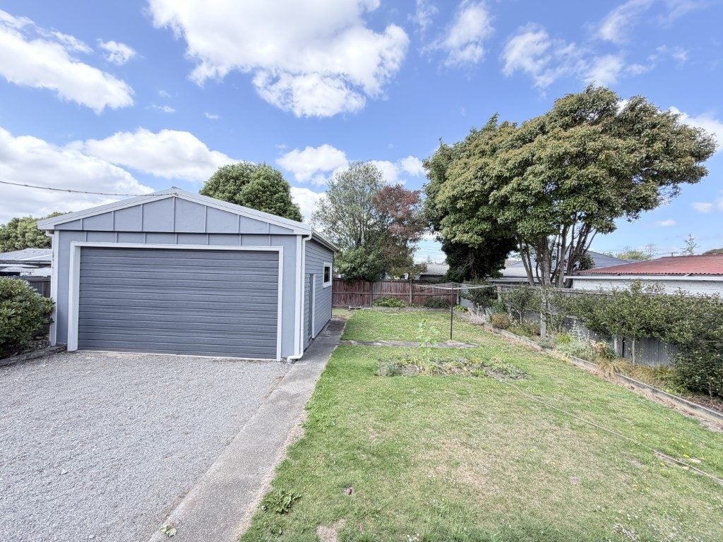 16 Farrington Avenue, Bishopdale, Christchurch - Carousel 2