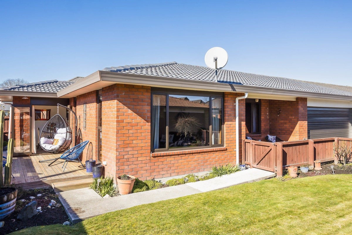 2/24 Kingrove Street, Bishopdale, Christchurch - Carousel 1