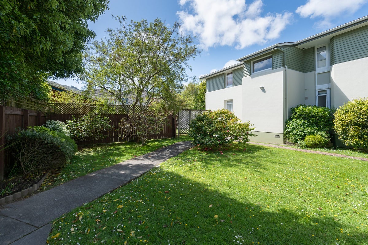 4E Hatton Street, Karori, Wellington - Carousel 16