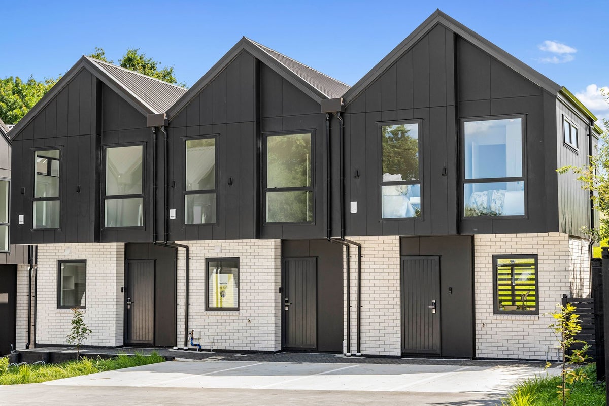 5/7 Cindy Place, Pakuranga, Auckland - Carousel 1