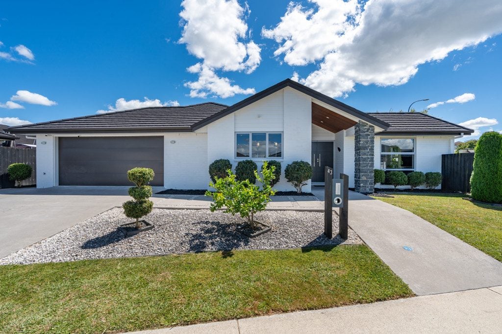 43 Batten Drive, Flagstaff, Hamilton - Carousel 2