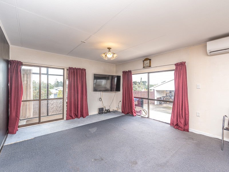 27 Kowhai Street, Castlecliff, Whanganui - Carousel 2