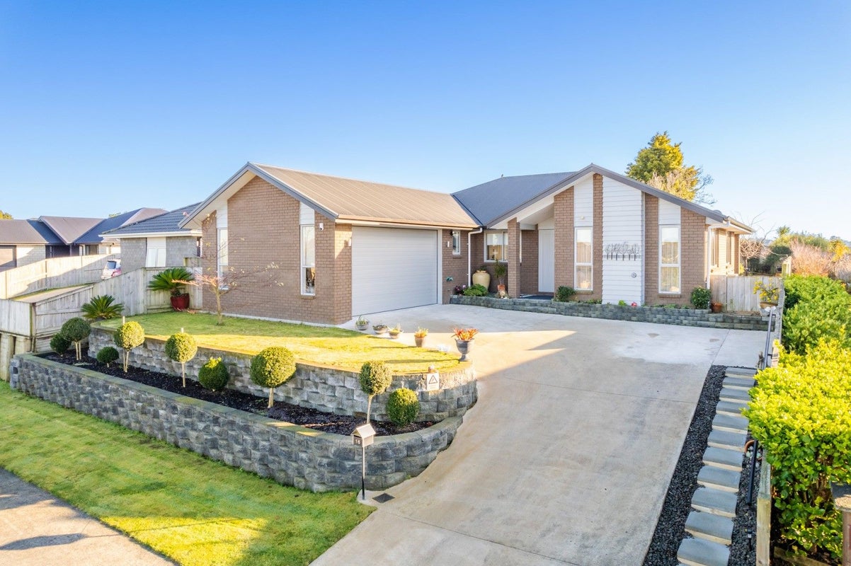 16 Carlingford Rise, Dinsdale, Hamilton - Carousel 1