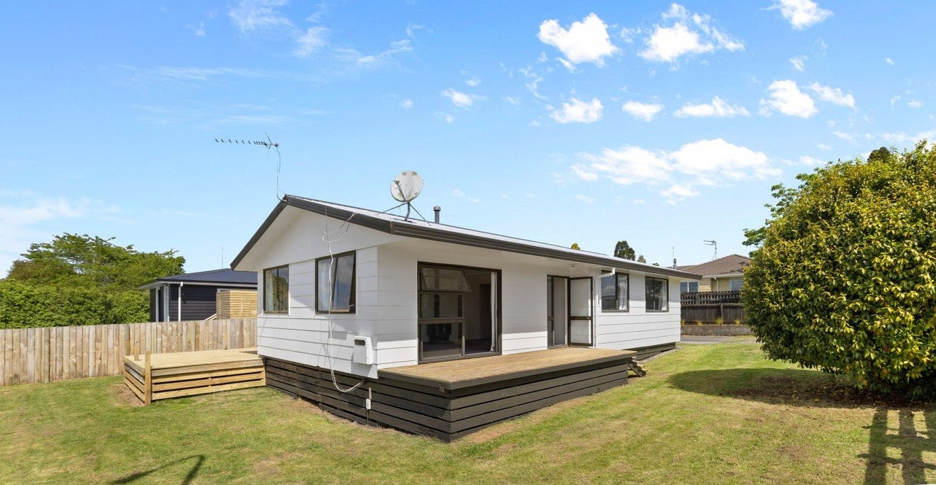 1 Rolleston Street, Kihikihi, Te Awamutu - Carousel 1