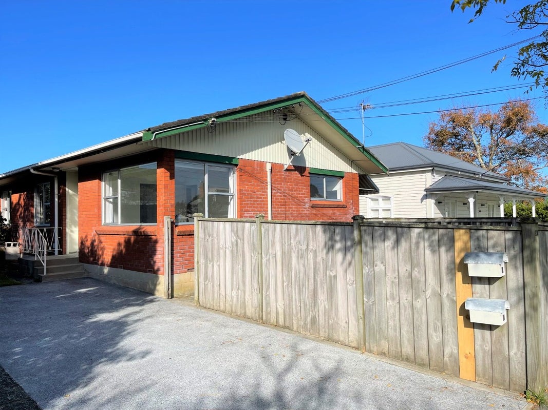 1/23 Mozeley Avenue, Devonport, Auckland - Carousel 1
