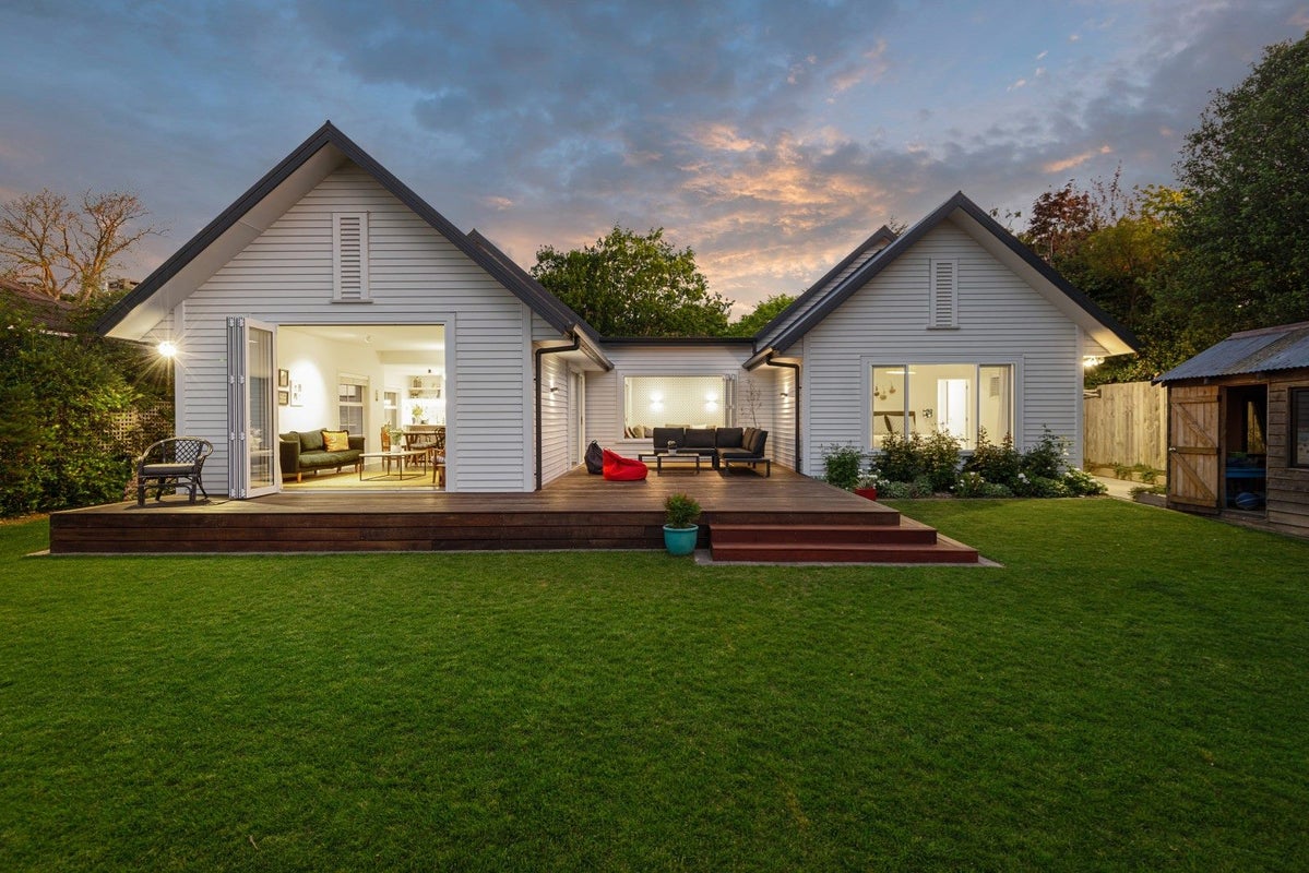 6 Crichton Terrace, Cashmere, Christchurch - Carousel 1