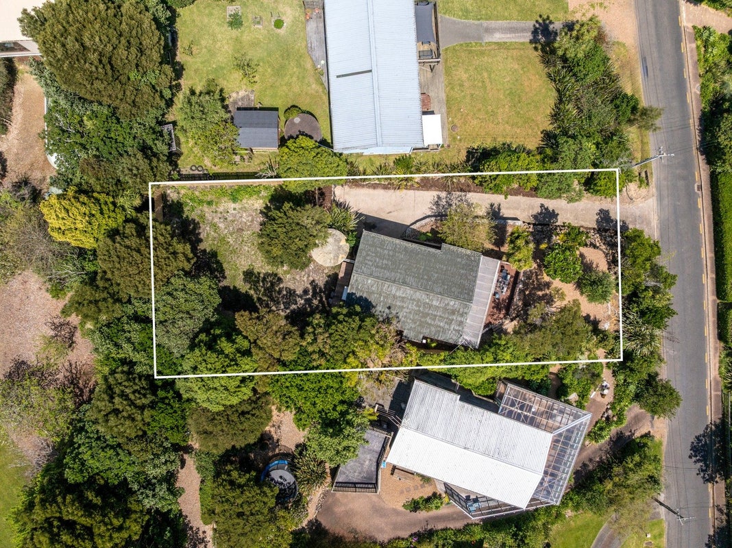 56 Jellicoe Parade, Surfdale, Waiheke Island, Auckland - Carousel 22