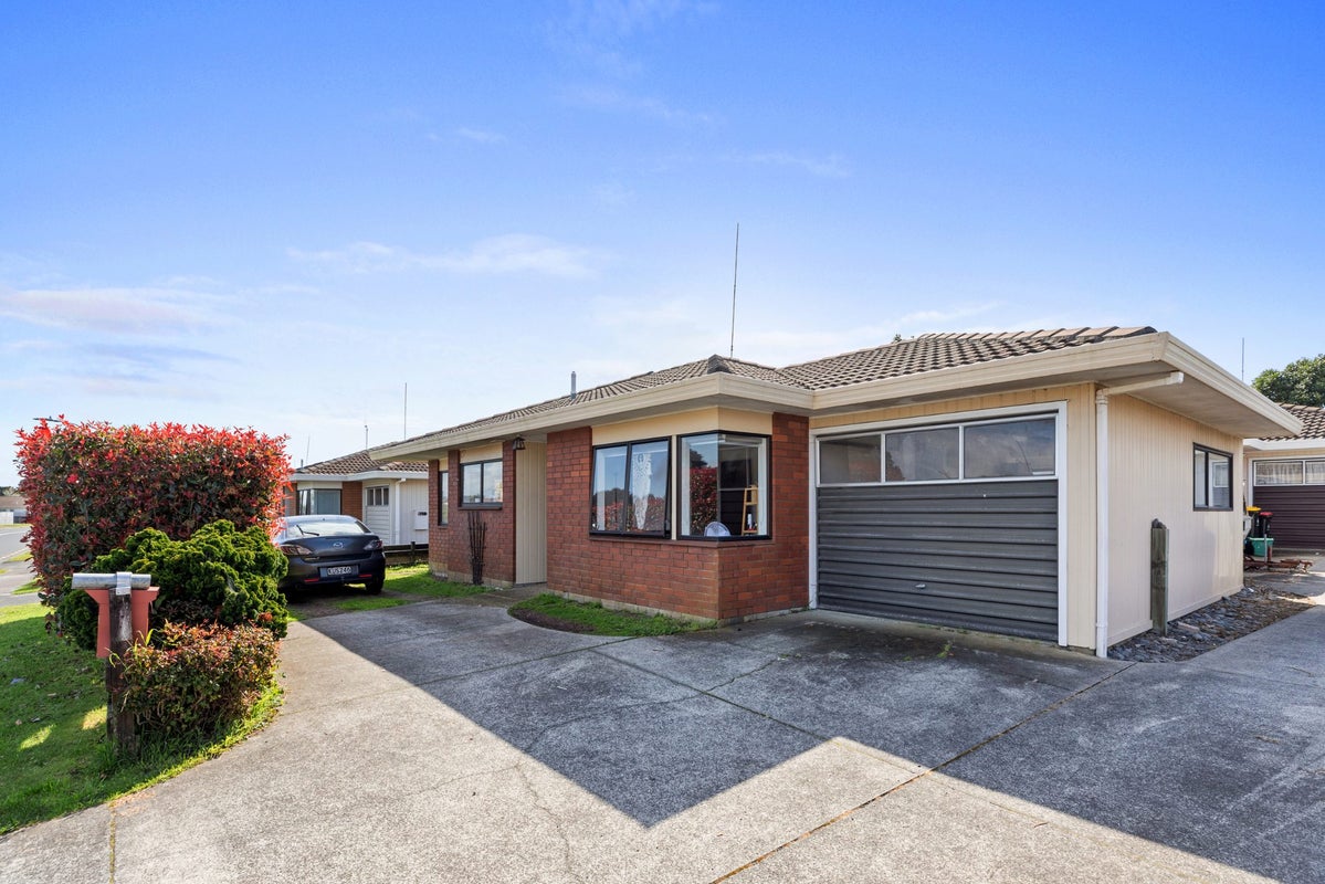 1/77 Gloucester Road, Mount Maunganui, Mount Maunganui - Carousel 2