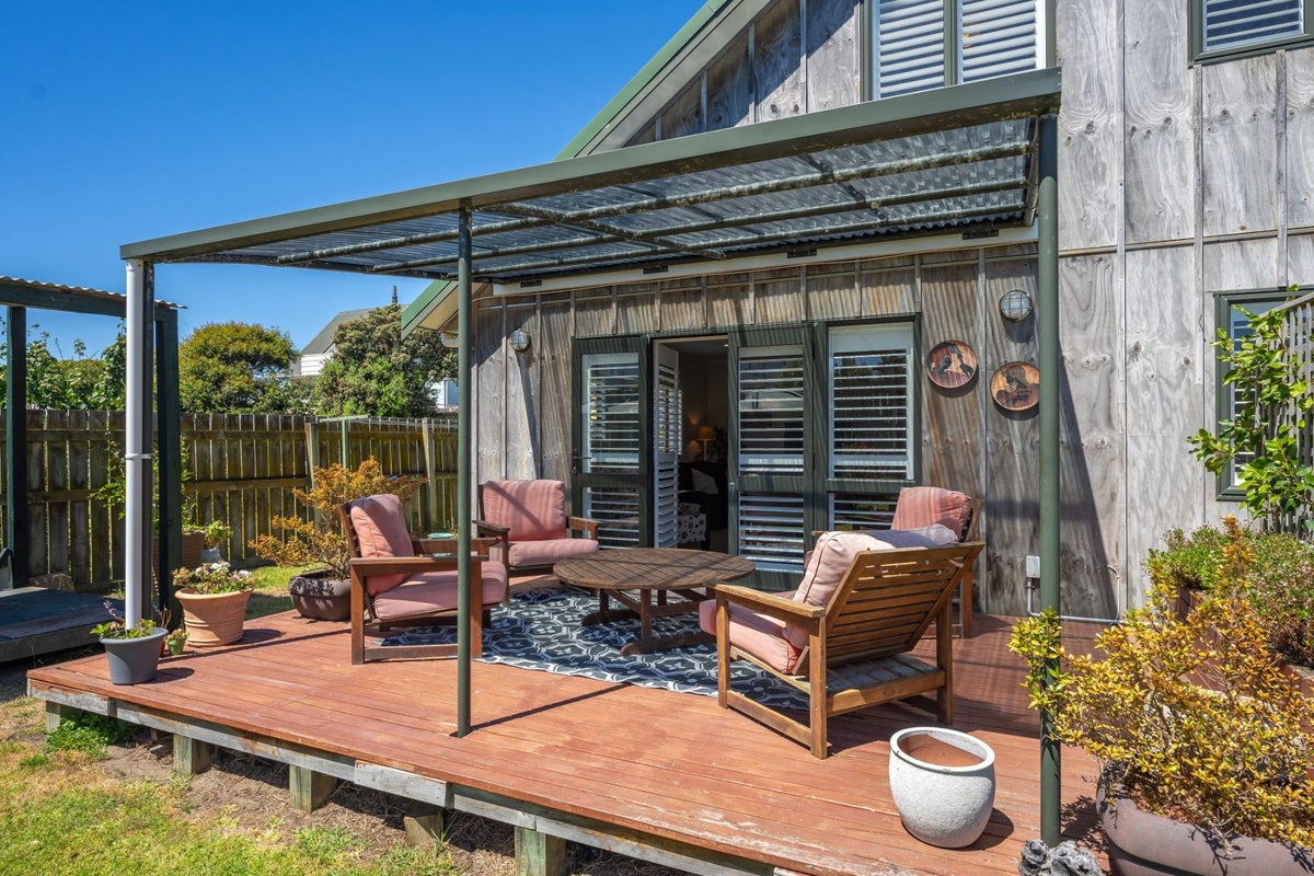 19 Dixie Street, Otaki - Carousel 2