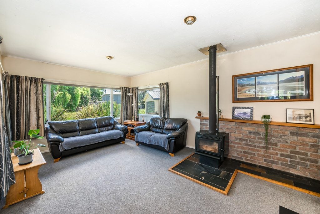98 Kiwi Road, Raumati Beach, Paraparaumu - Carousel 2