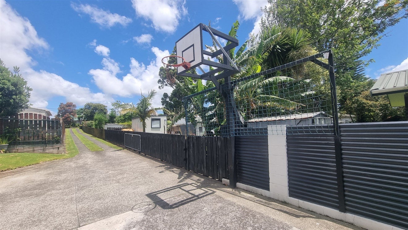 21 Helvetia Road, Pukekohe, Pukekohe - Carousel 33