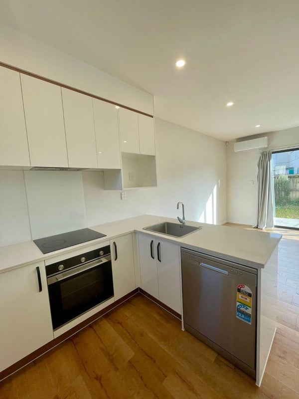 2/105 Canal Road, Avondale, Auckland - Carousel 2