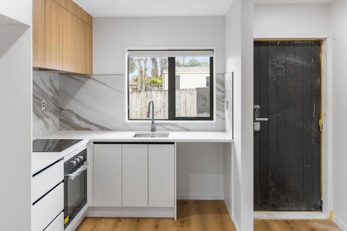 75 Hyperion Drive, Randwick Park, Auckland - Carousel 2