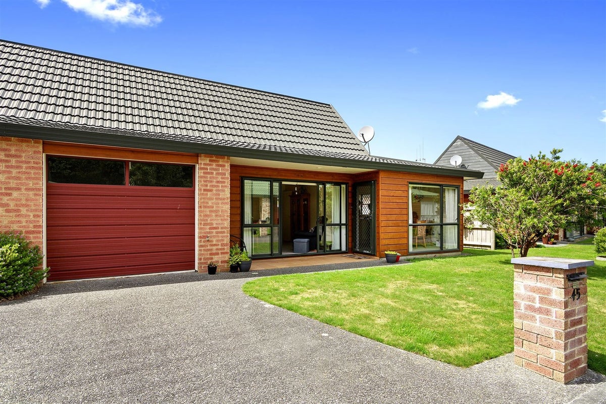 45/42 Main Road, Tawa, Wellington - Carousel 20