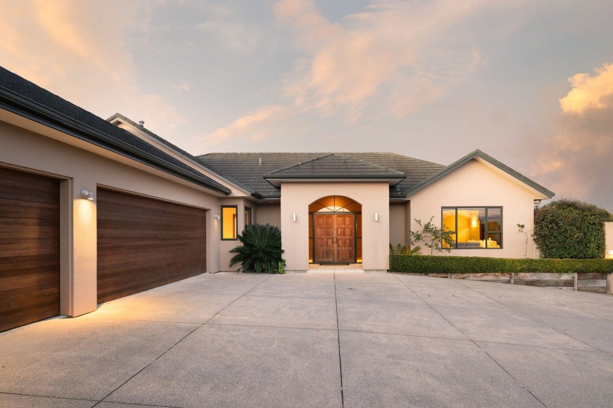 6 Merlin Close, Huntington, Hamilton - Carousel 2