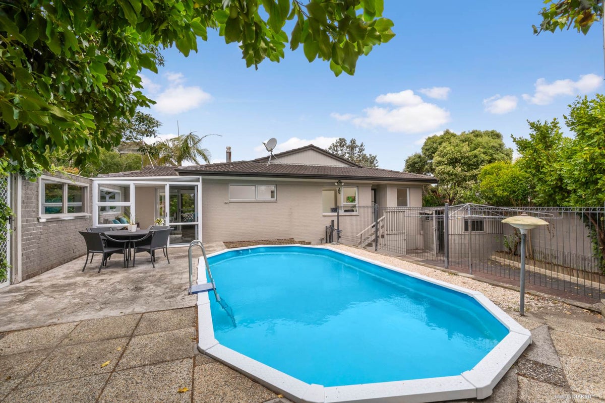 41 Ray Small Drive, Pahurehure, Papakura - Carousel 2