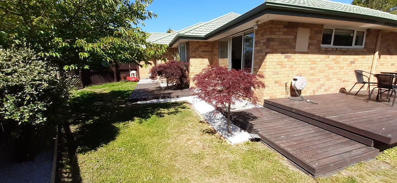 2 Lexington Place, Shirley, Christchurch - Carousel 2