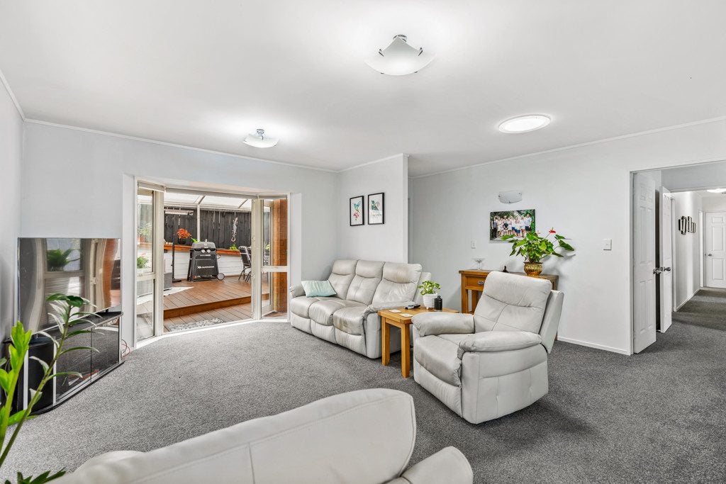 24 Millstream Drive, Henderson, Auckland - Carousel 2