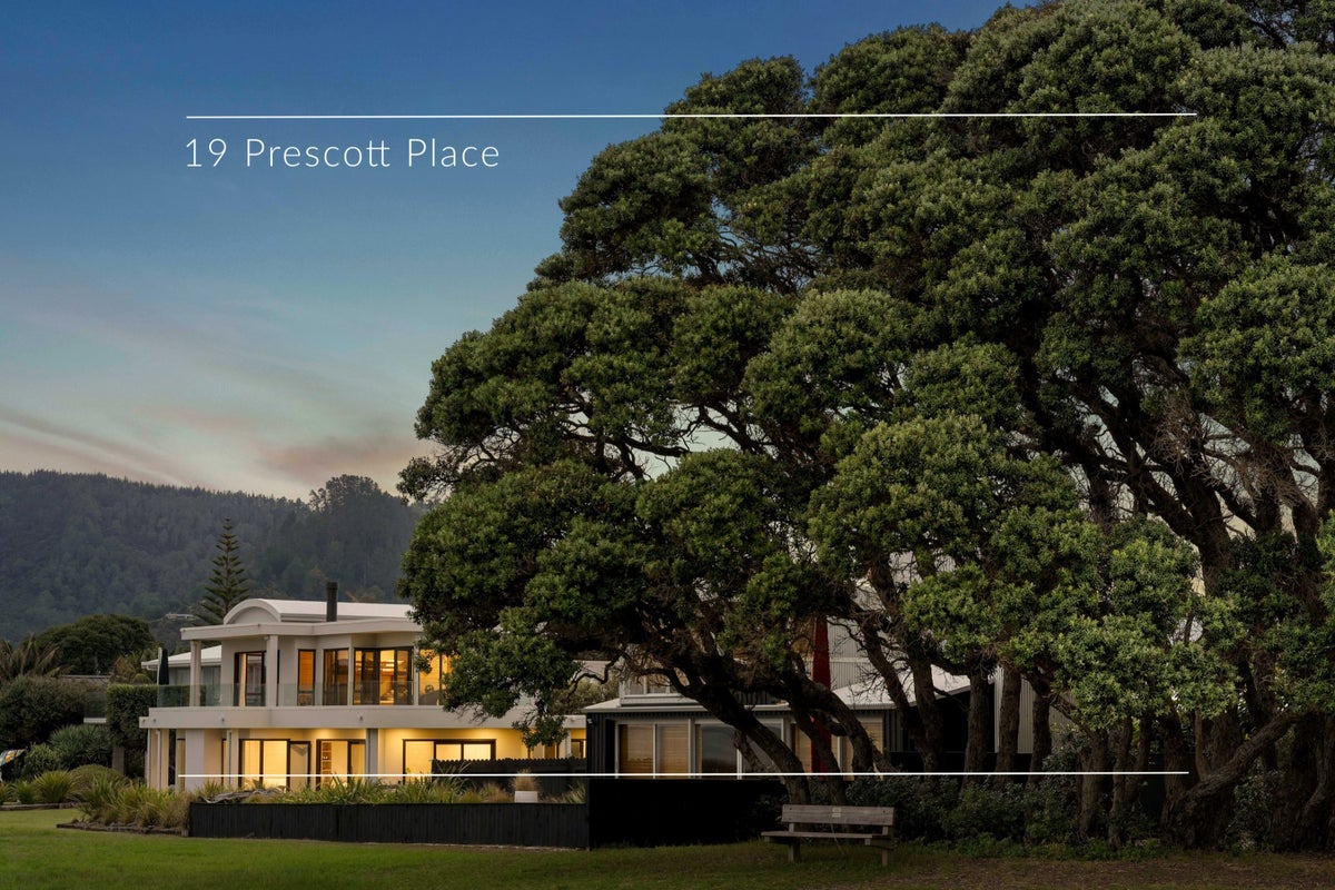 19 Prescott Place, Pauanui - Carousel 1