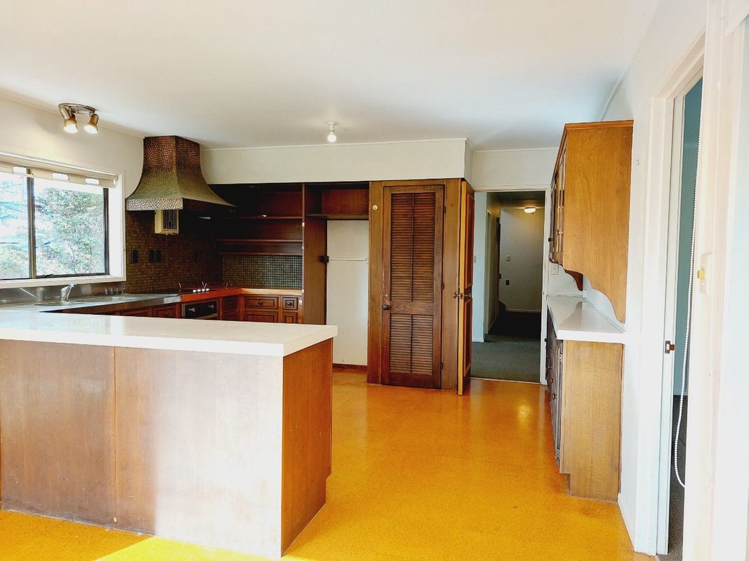17 Hamish Place, Sunnyhills, Auckland - Carousel 2