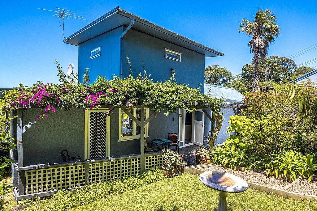 11 Cory Road, Palm Beach, Waiheke Island - Carousel 2