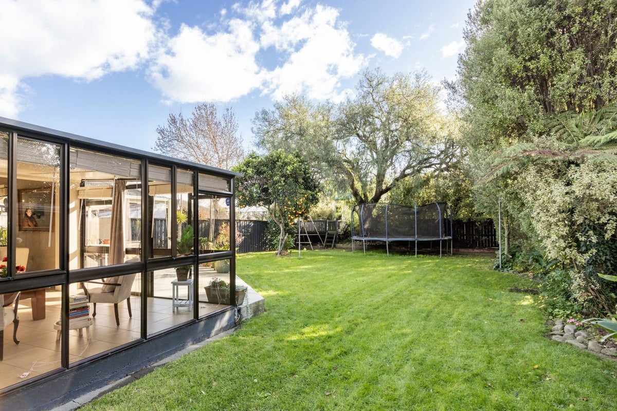1019 Duke Street, Mahora, Hastings - Carousel 21