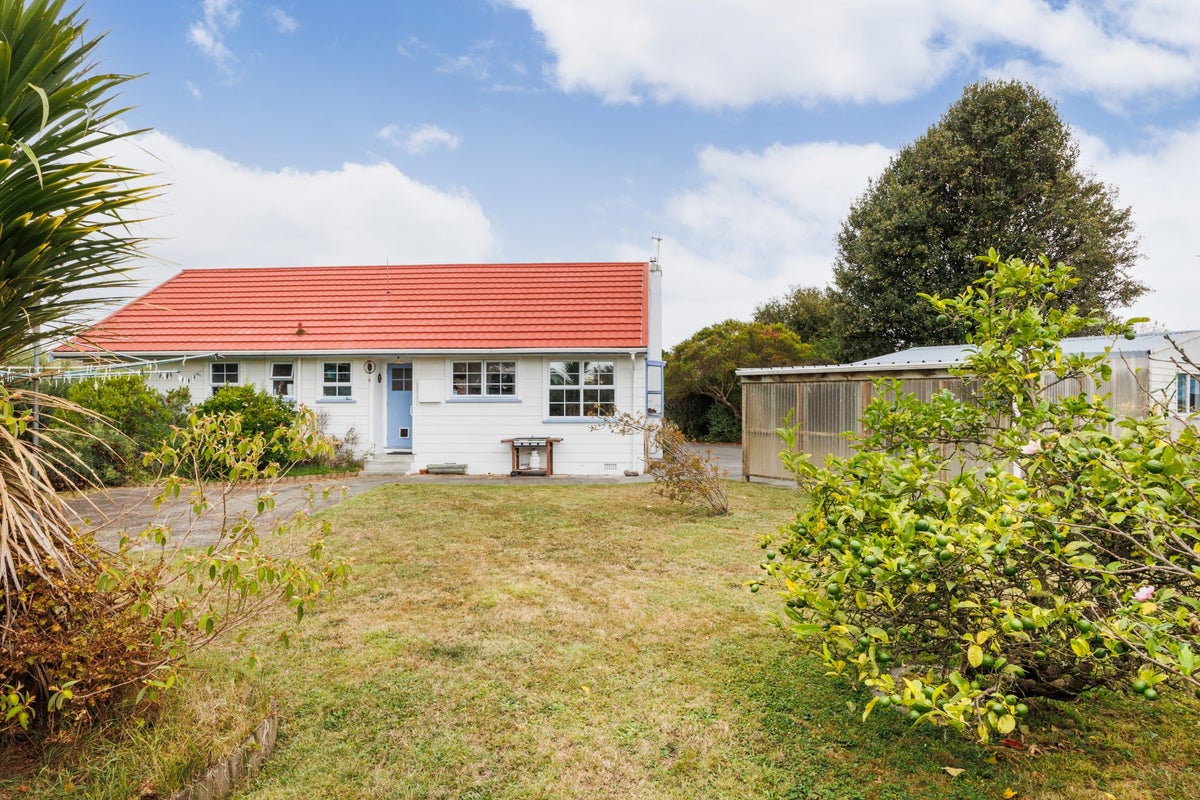7 Fox Place, Cloverlea, Palmerston North - Carousel 2