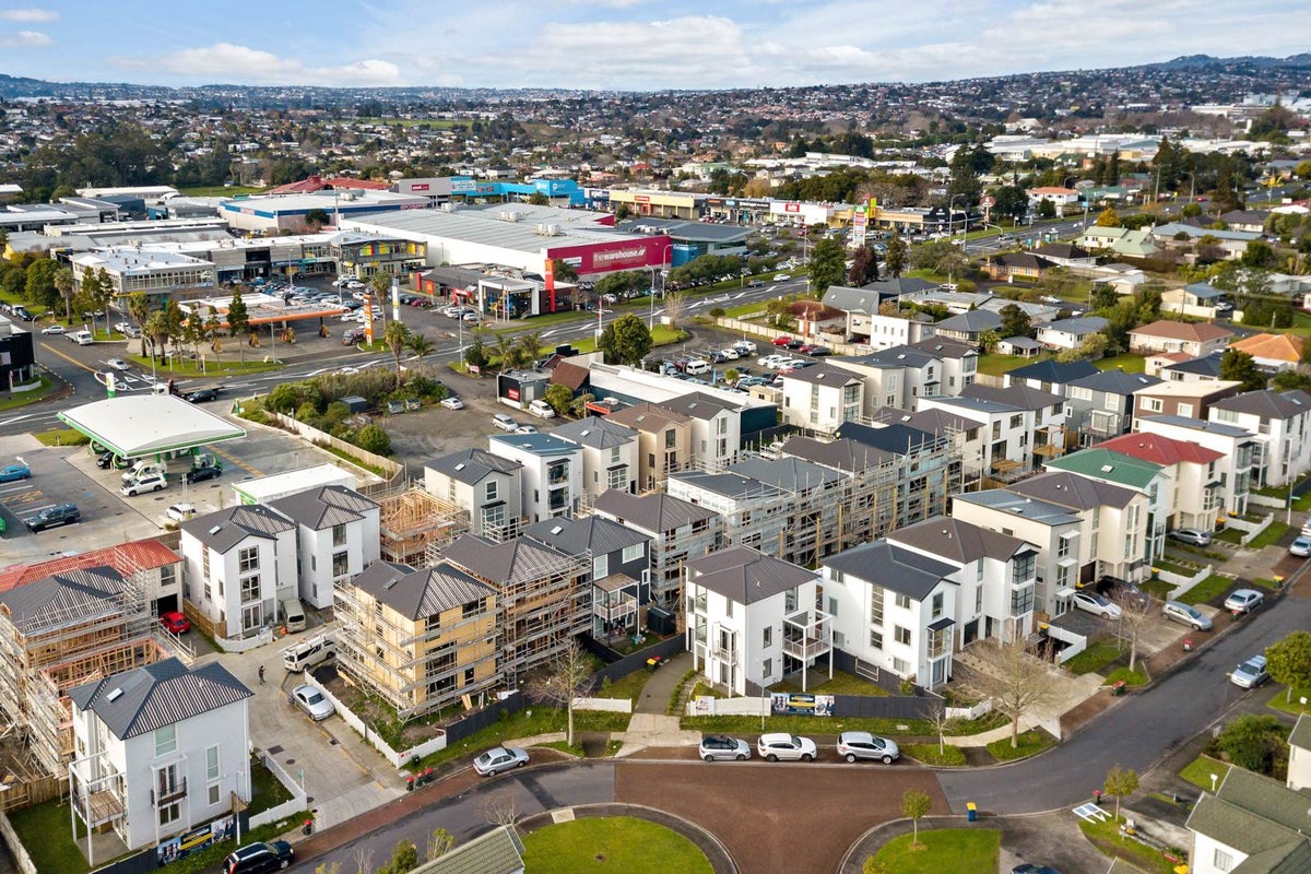 4 Nephrite Lane, Henderson, Auckland - Carousel 2