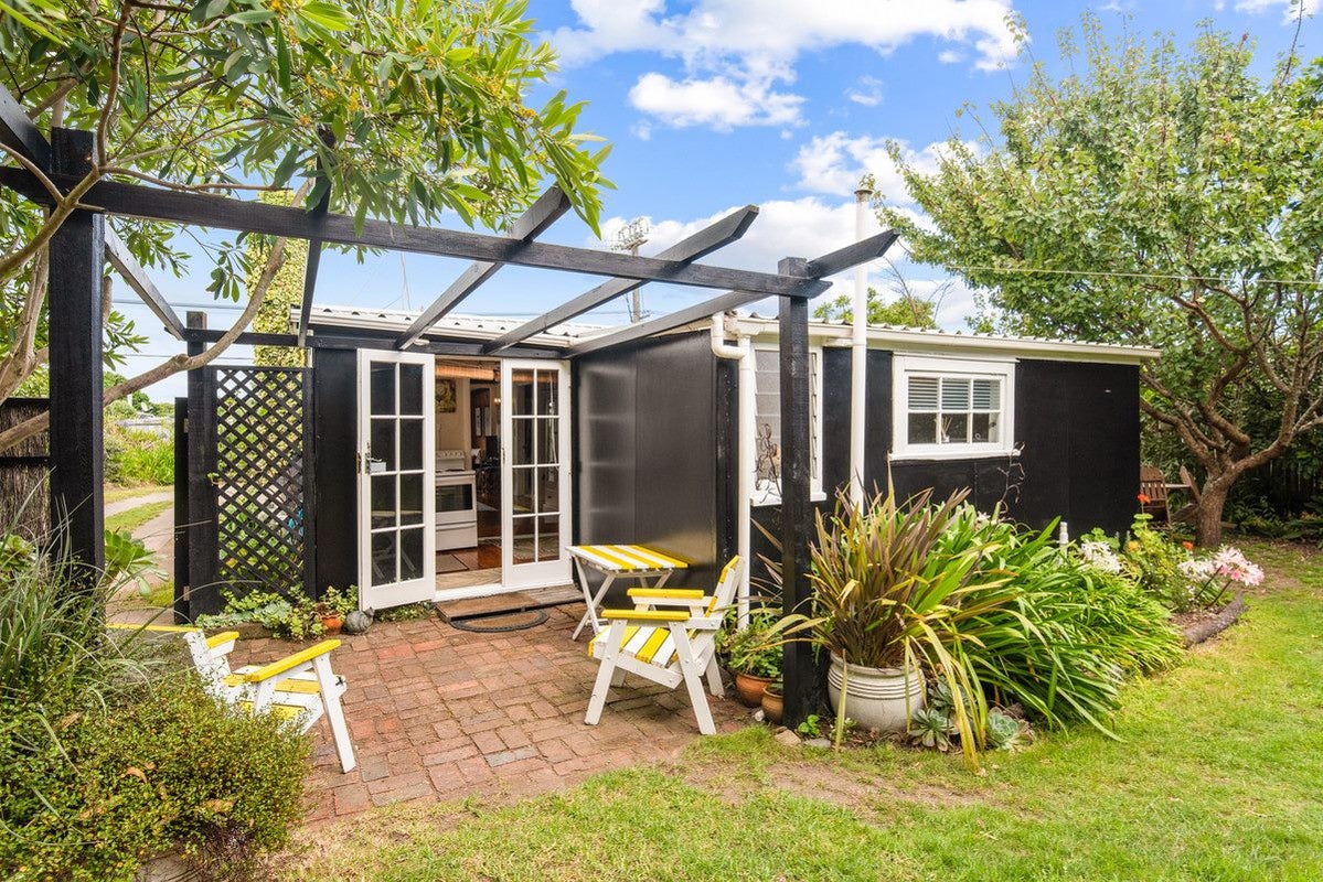 11 Waimea Road, Waikanae Beach, Waikanae - Carousel 2