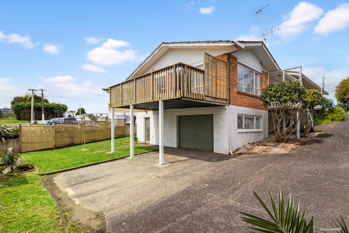 2/95 Glengarry Road, Glen Eden, Auckland - Carousel 2