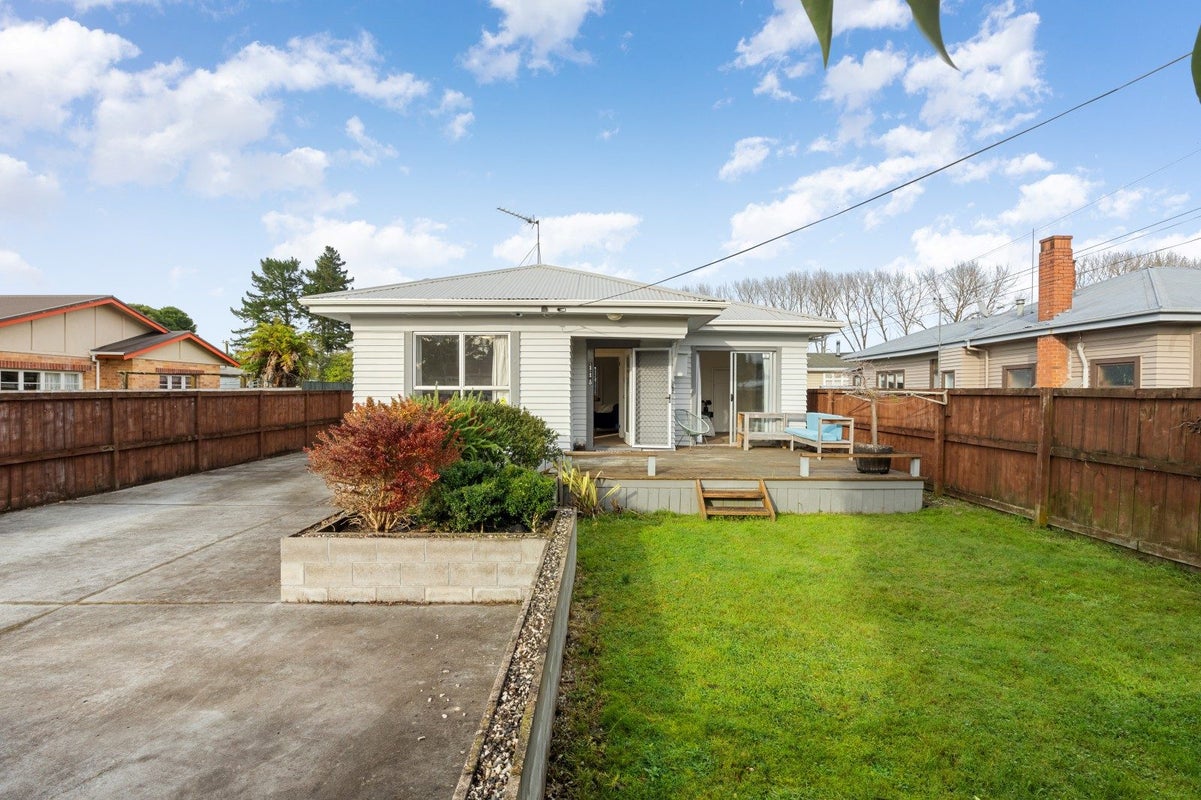 115 Rimu Street, Maeroa, Hamilton - Carousel 1