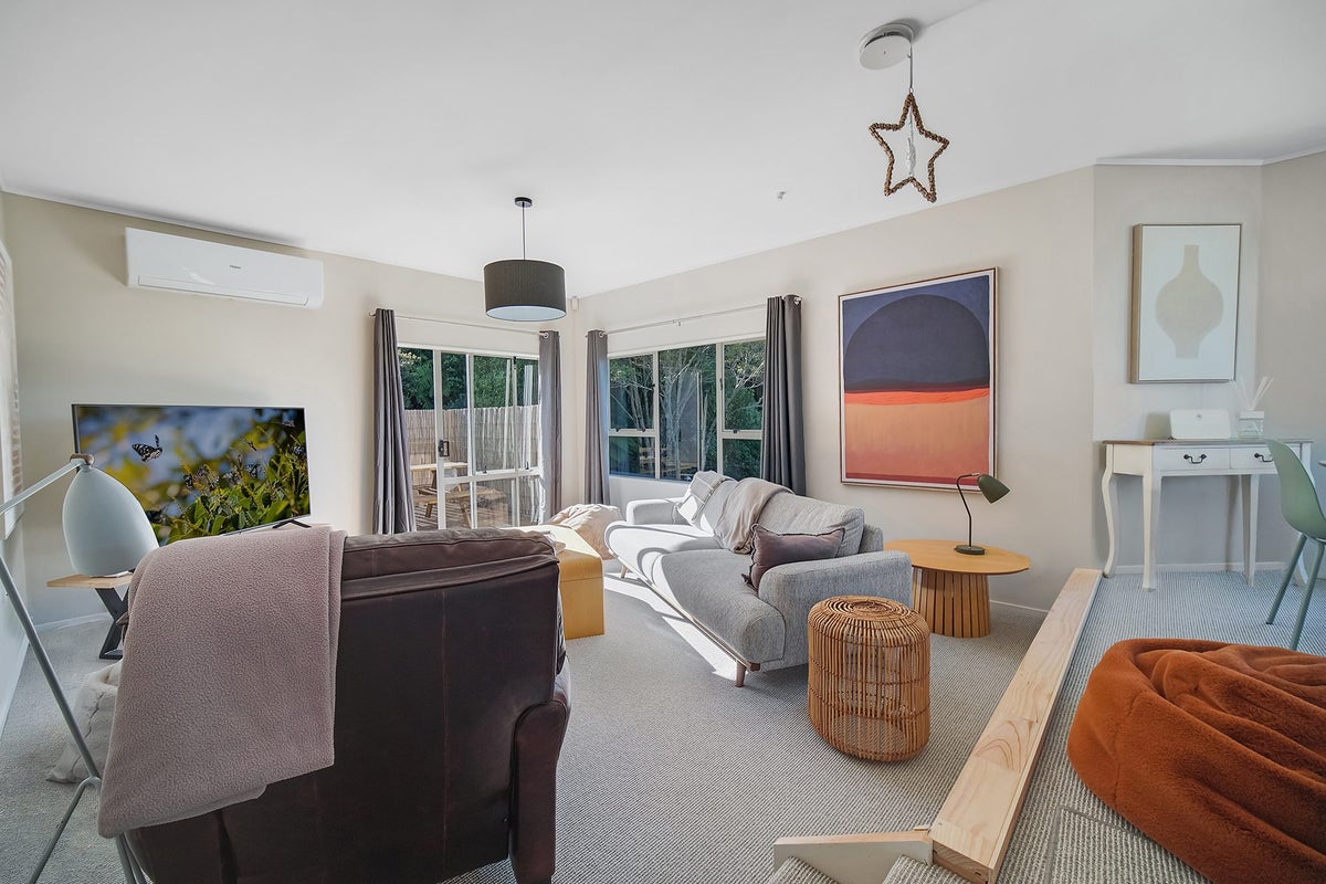 21 Ian Sage Avenue, Torbay, Auckland - Carousel 2