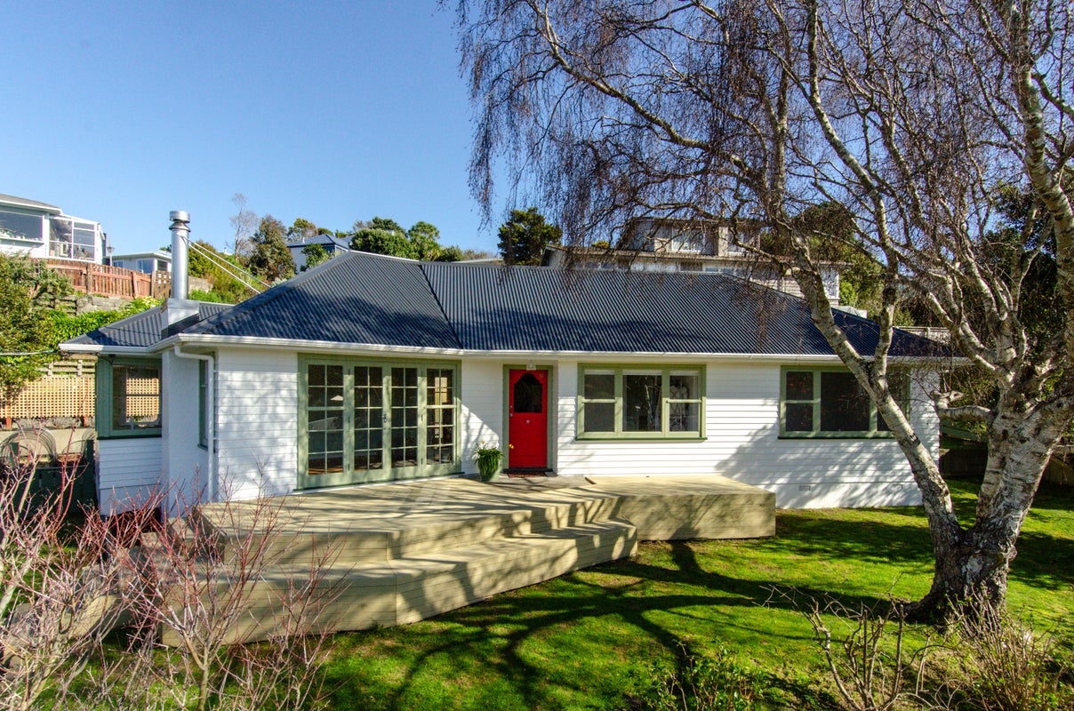 36 Redwood Avenue, Tawa, Wellington - Carousel 1