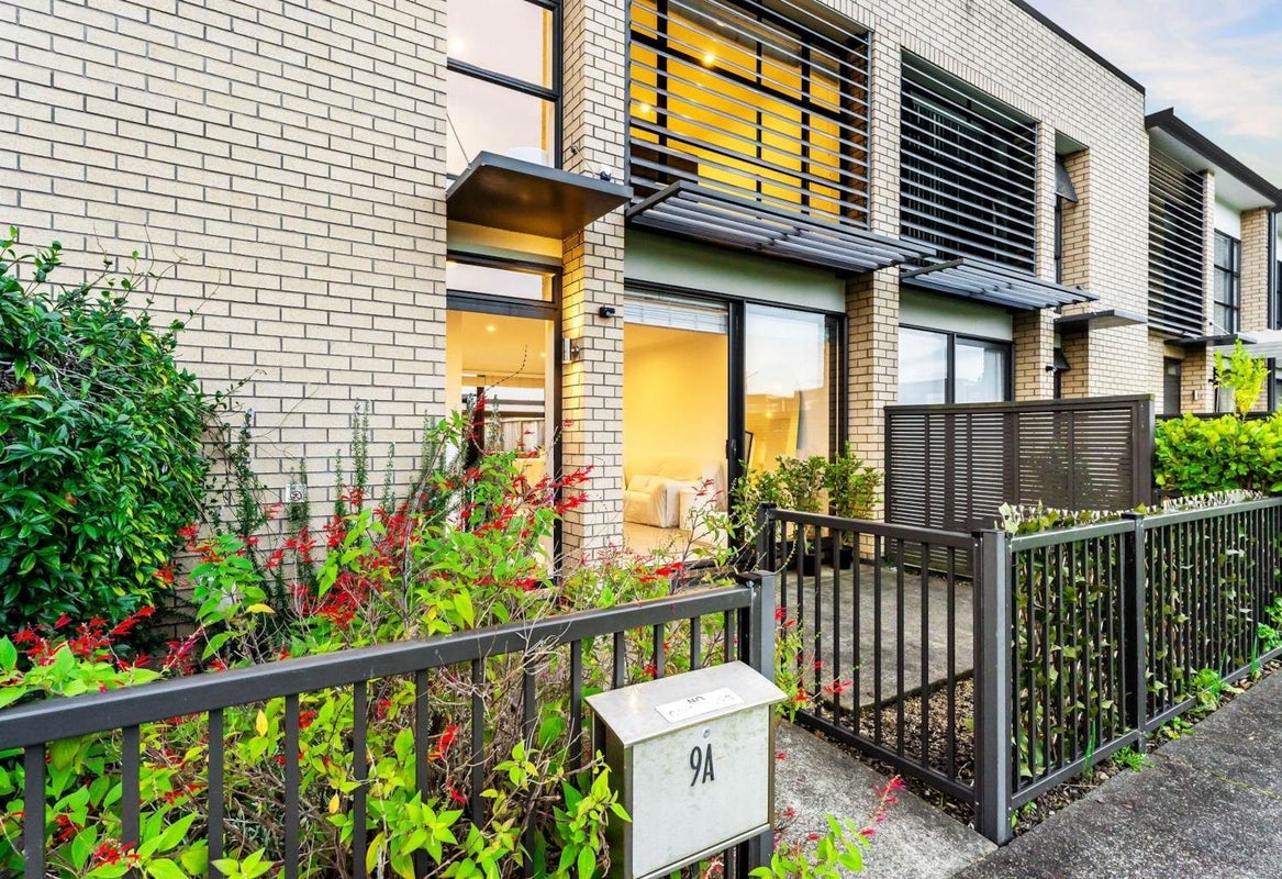 9A Guyon Street, Stonefields, Auckland - Carousel 2