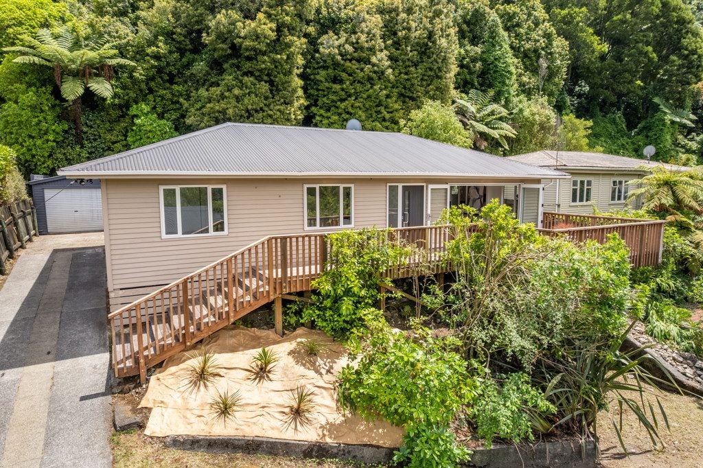 22 Bridge Road, Birchville, Upper Hutt - Carousel 36