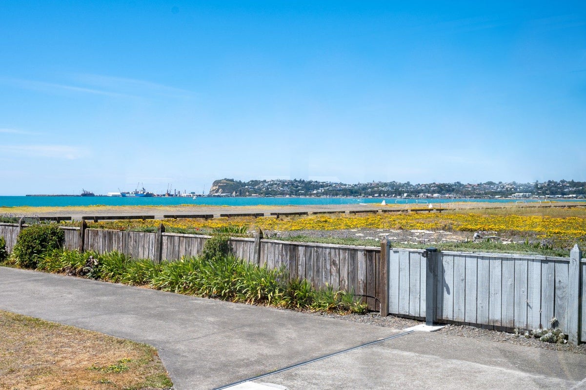 1/64 The Esplanade, WESTSHORE, NAPIER - Carousel 20