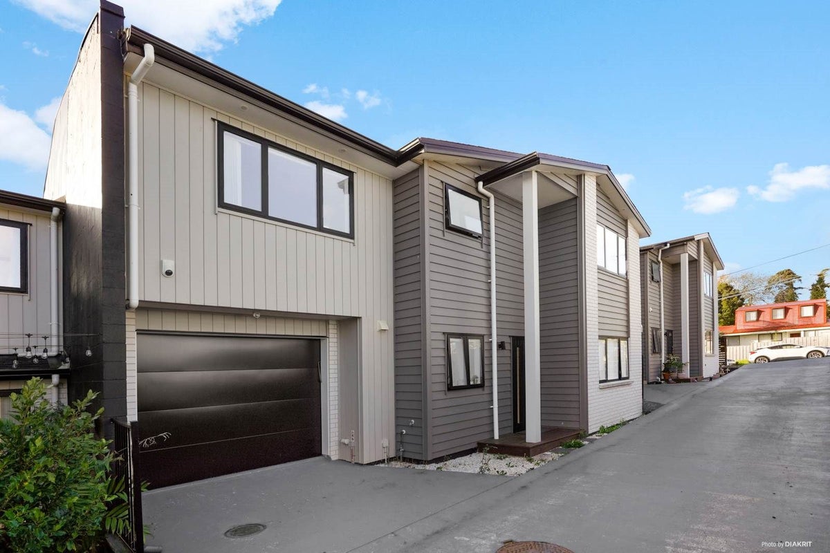 26B Roseville Street, New Windsor, Auckland - Carousel 1