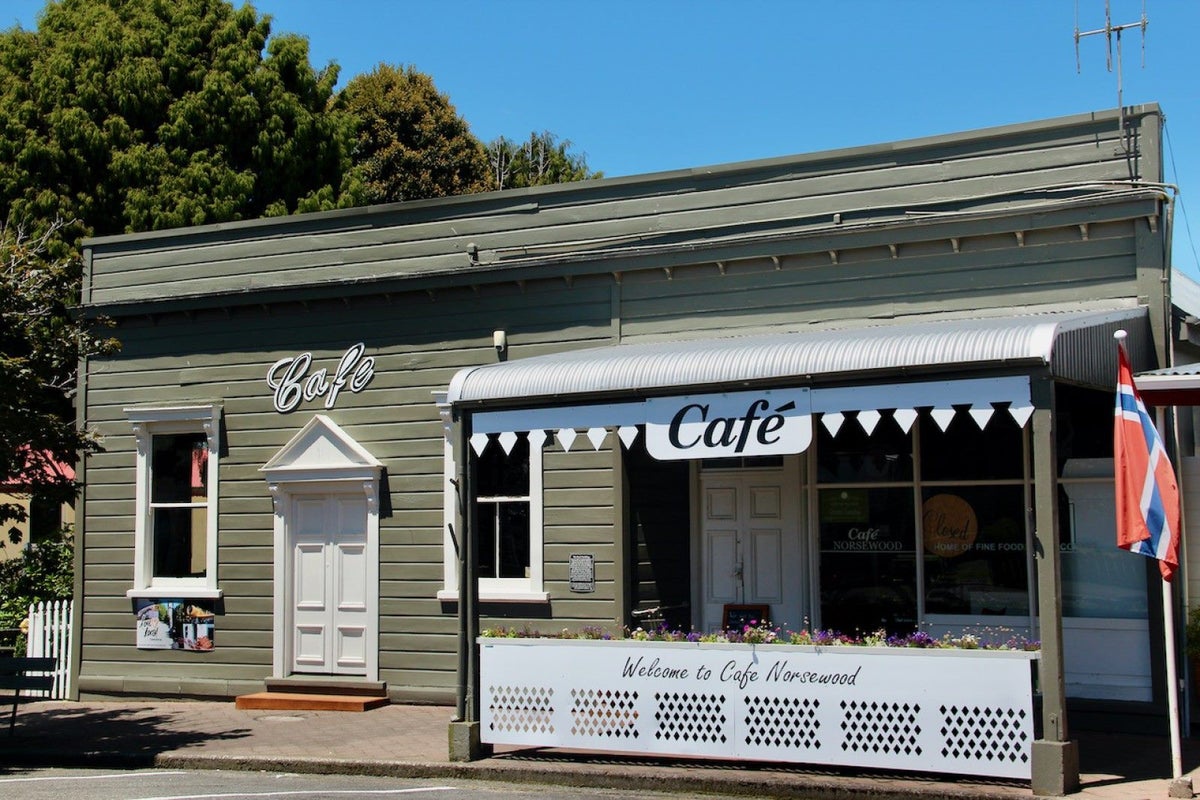 90 Hovding Street, Norsewood - Carousel 2