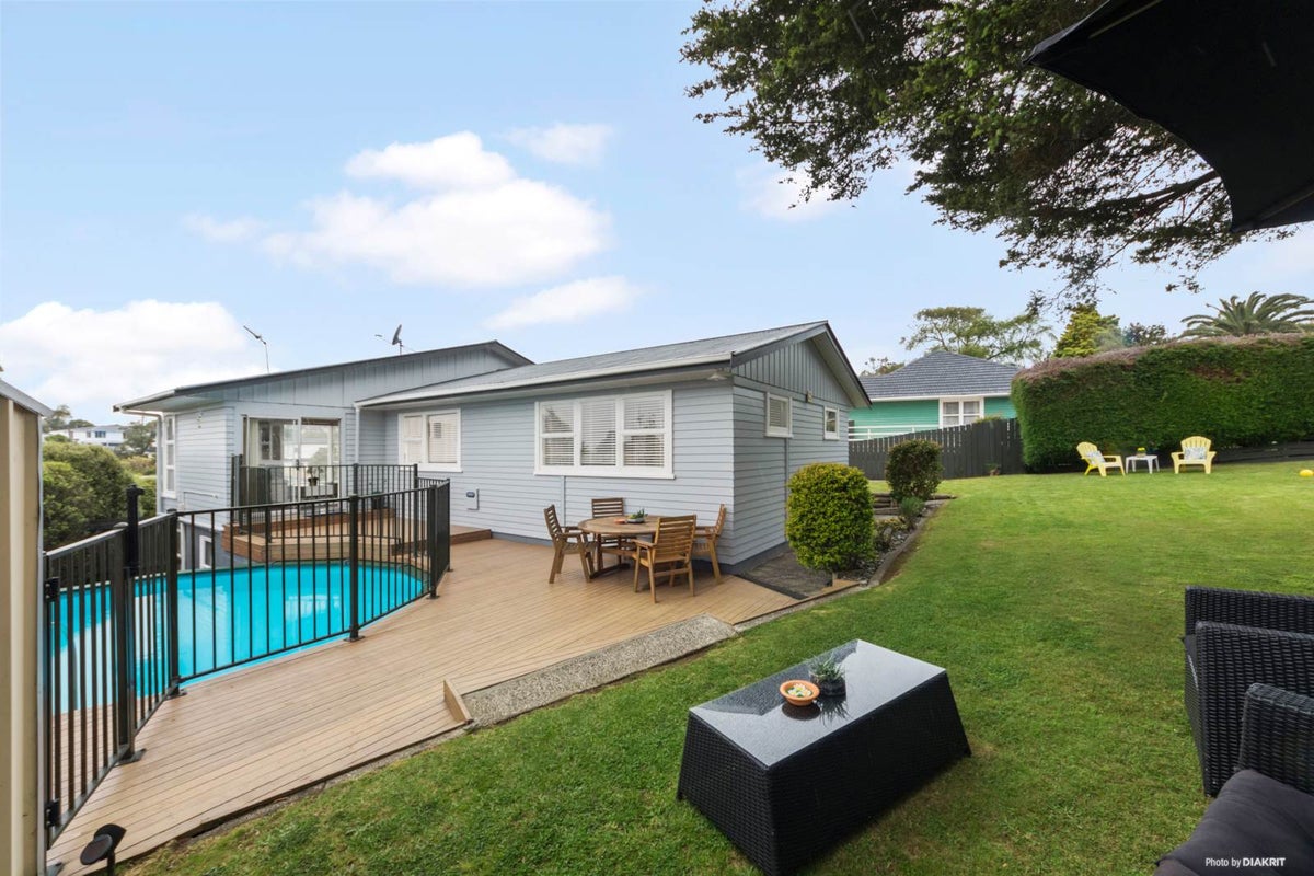 9 Jasmine Place, Blockhouse Bay, Auckland - Carousel 1