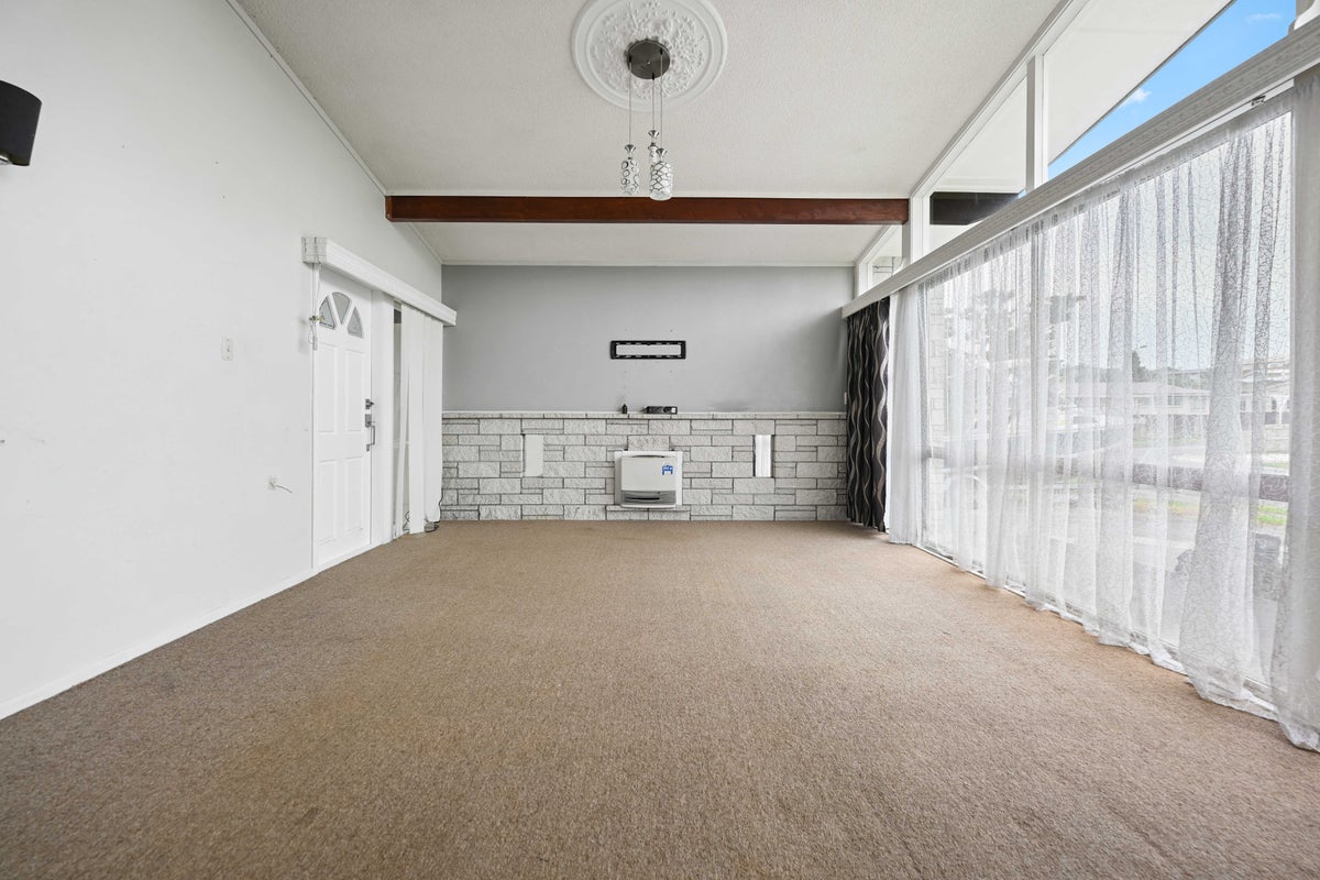 21 Caernarvon Street, Dinsdale, Hamilton - Carousel 2