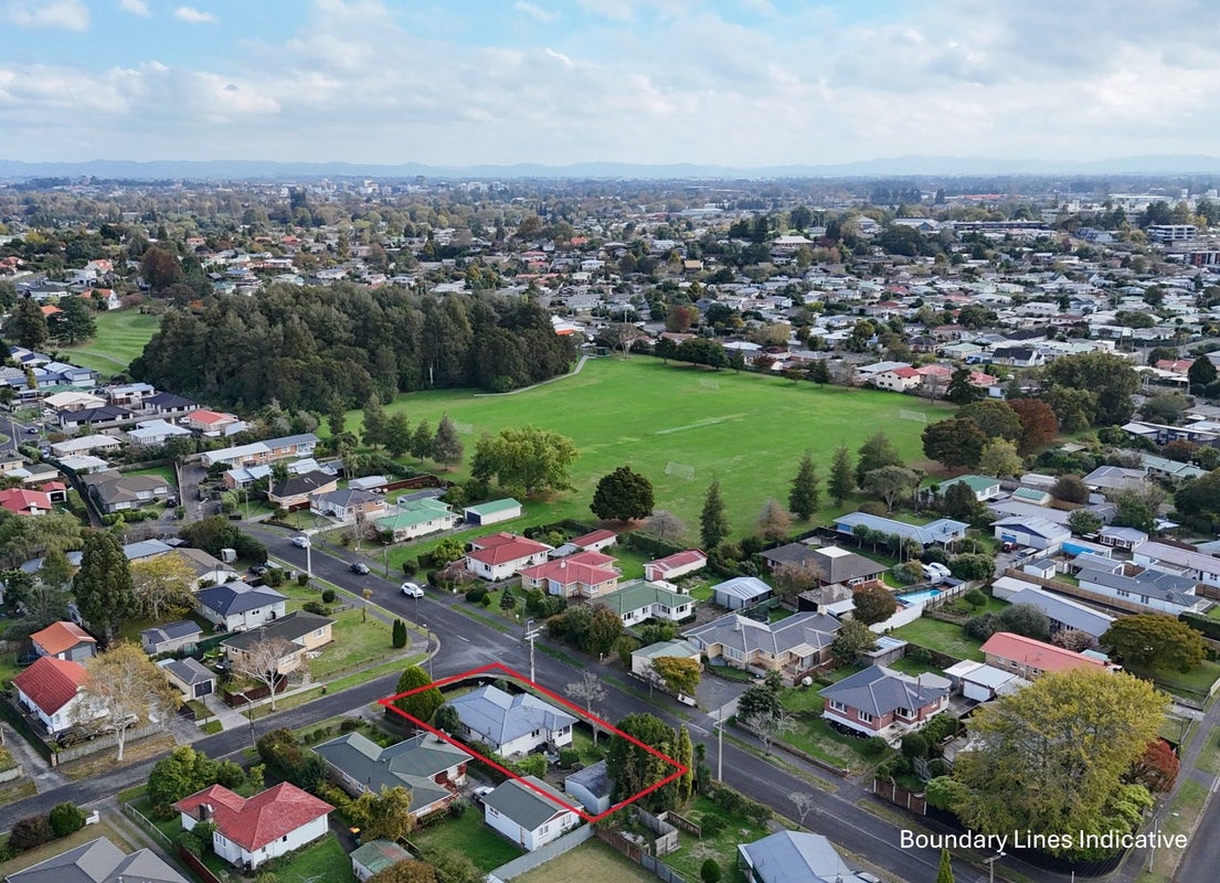 1 Cedar Place, Hillcrest, Hamilton - Carousel 15