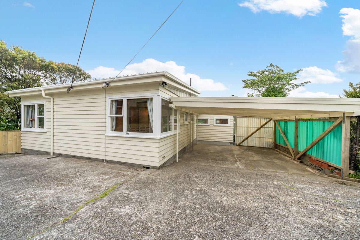 30A Collier Avenue, Karori, Wellington - Carousel 2